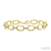 1/10 Ctw Bold Oval Link Round Cut Diamond Fashion Bracelet in Yellow Gold Vermeil