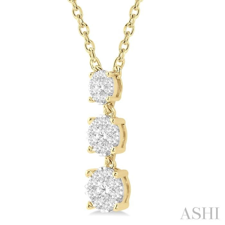 1/3 Ctw Round Cut Lovebright Diamond Layered Pendant With Chain in 14K Yellow Gold 1/3 Ctw Round Cut Lovebright Diamond Layered Pendant With Chain in 14K Yellow Gold