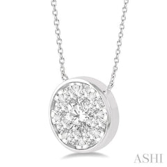 1/2 Ctw Round Shape Lovebright Diamond Pendant With Chain in 14K White Gold 1/2 Ctw Round Shape Lovebright Diamond Pendant With Chain in 14K White Gold
