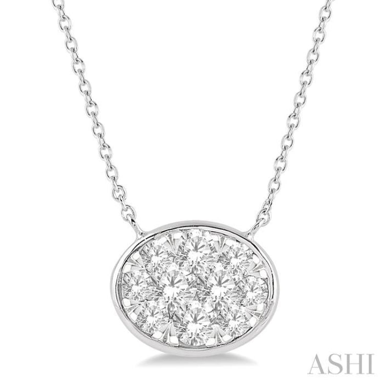 1/2 Ctw Oval Shape Lovebright Diamond Pendant With Chain in 14K White Gold 1/2 Ctw Oval Shape Lovebright Diamond Pendant With Chain in 14K White Gold