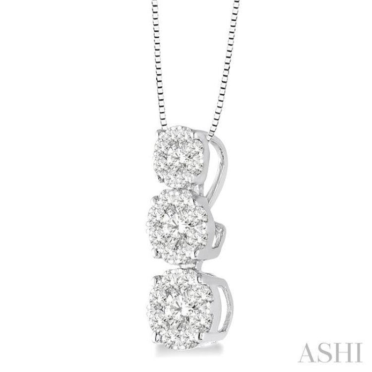 1/4 Ctw Diamond Lovebright Pendant in 14K White Gold with Chain 1/4 Ctw Diamond Lovebright Pendant in 14K White Gold with Chain