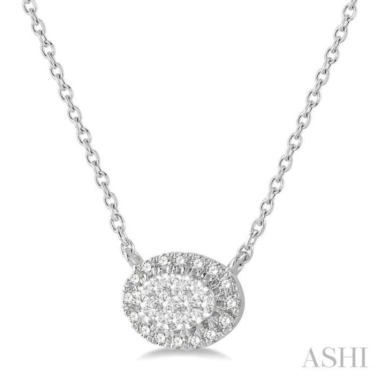 1/2 Ctw Oval Shape Round Cut Diamond Lovebright Pendant With Chain in 14K White Gold 1/2 Ctw Oval Shape Round Cut Diamond Lovebright Pendant With Chain in 14K White Gold
