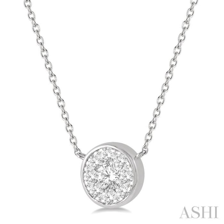 1/3 Ctw Round Shape Lovebright Diamond Pendant With Chain in 14K White Gold 1/3 Ctw Round Shape Lovebright Diamond Pendant With Chain in 14K White Gold