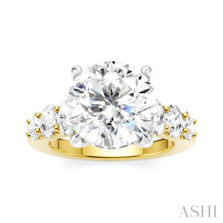 1 1/4 Ctw Round Shape Oval and Round Cut Diamond Semi-Mount Engagement Ring in 14K Yellow and White Gold