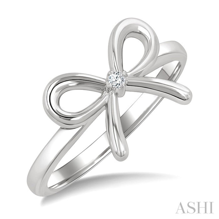 1/50 Ctw Bow Tie Round Cut Diamond Fashion Ring in Sterling Silver