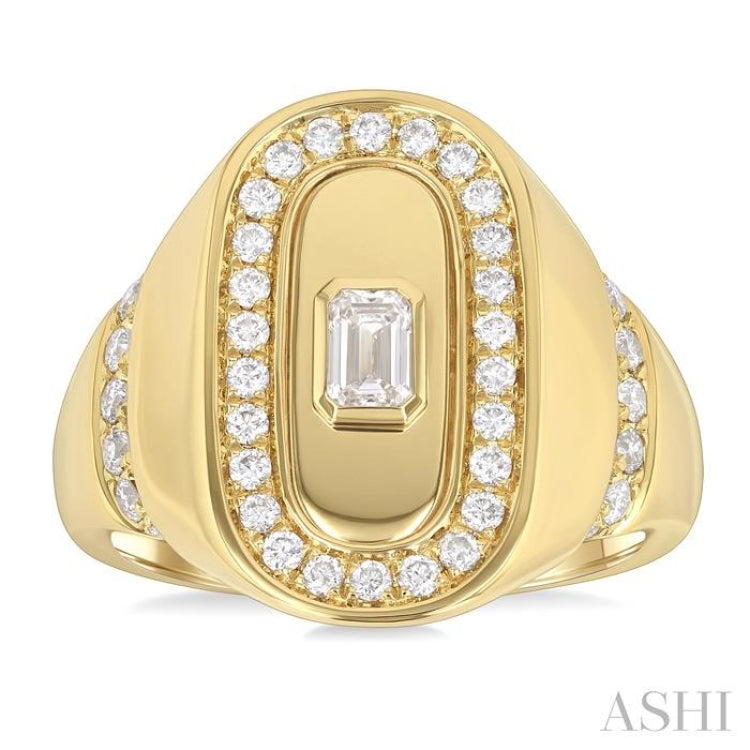 3/4 Ctw Bezel Set Emerald and Round Cut Diamond Signet Ring in 14K Yellow Gold