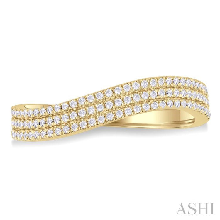1/3 Ctw Curvy Triple Row Round Cut Diamond Fashion Band in 10K Yellow Gold