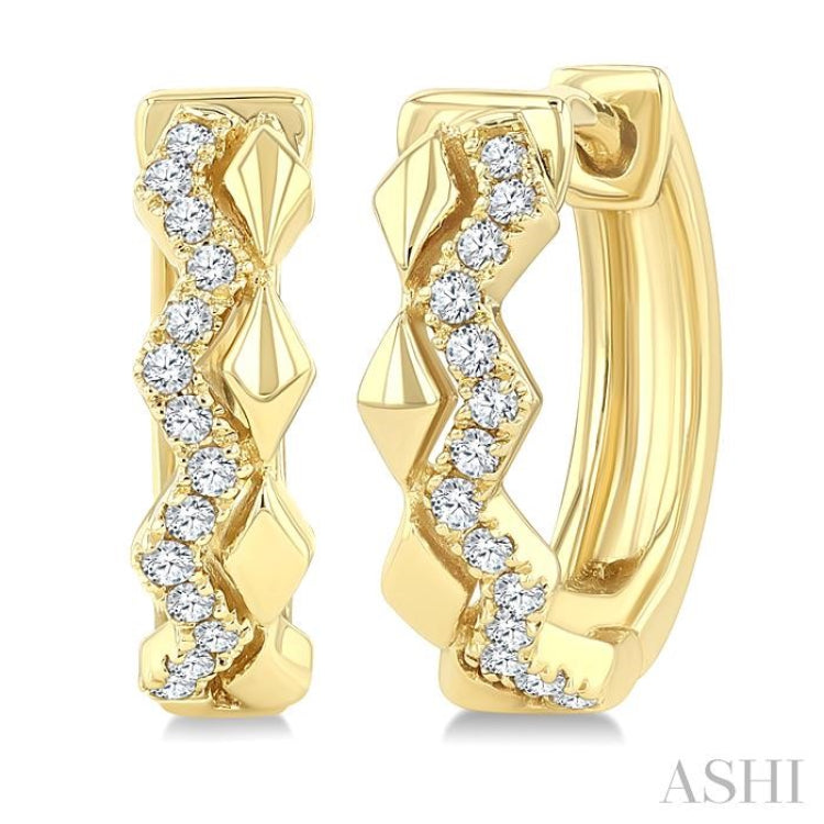 1/10 Ctw Single Cut Diamond Geometric Petite Huggie Earrings in 10K Yellow Gold