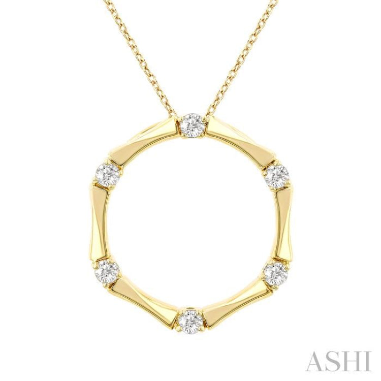 1/10 Ctw Petite Bamboo Shoot Inspired Round Cut Diamond Fashion Pendant With Chain in 10K Yellow Gold