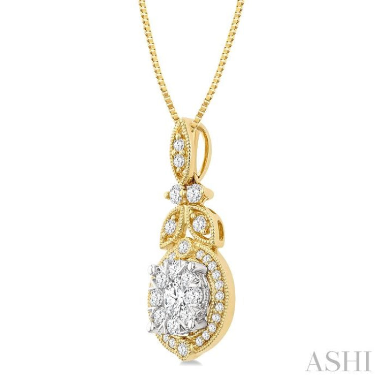 1/2 Ctw Lovebright Circular Shape Round Cut Diamond Pendant With Chain in 14K Yellow and White Gold