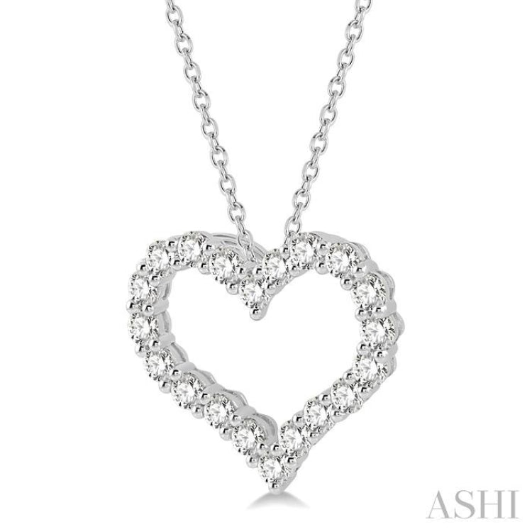 1 Ctw Heart Shape Round Cut Diamond Pendant With Chain in 14K White Gold