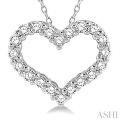 1/4 Ctw Heart Shape Round Cut Diamond Pendant With Chain in 14K White Gold