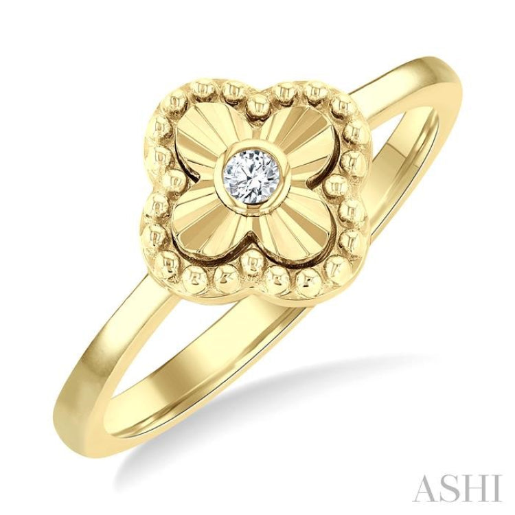 1/50 Ctw Fluted Texture Clover Bead Round Cut Diamond Bezel Set Fashion Ring in 10K Yellow Gold