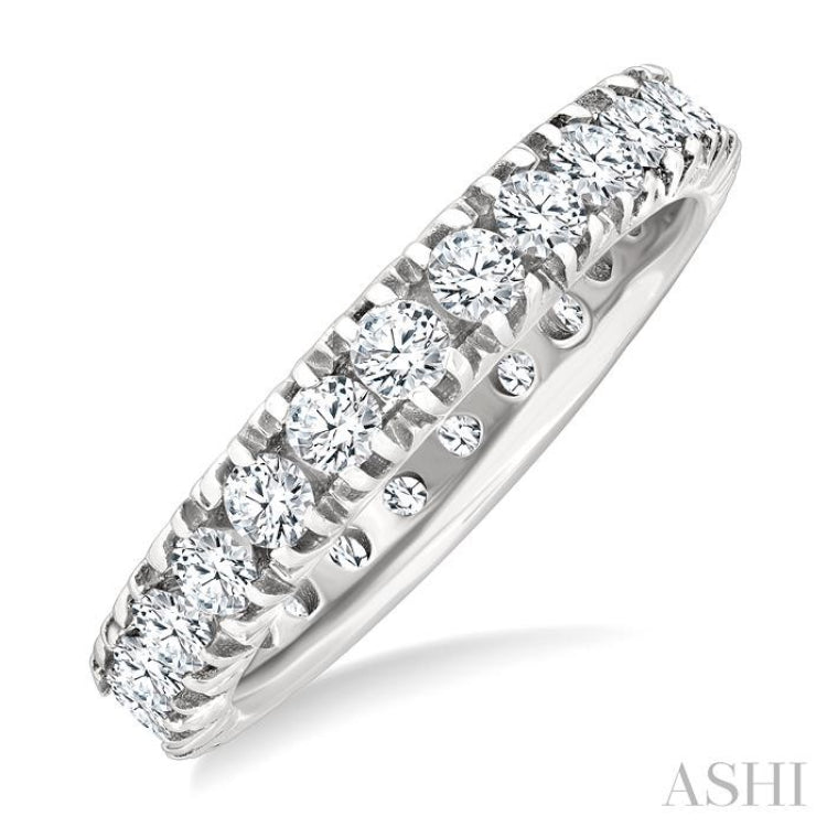 1 1/2 Ctw Round Cut Diamond Eternity Wedding Band in 14K White Gold