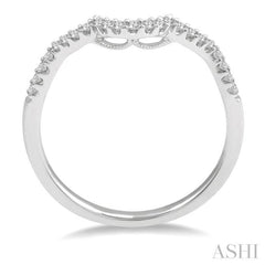 1/6 Ctw Curved Round Cut Diamond Wedding Band in 14K White Gold