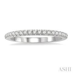 1/4 Ctw Round Cut Diamond Wedding Band in 14K White Gold