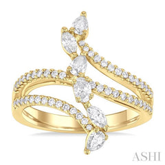 3/4 Ctw Three-Way Split Shank Mixed Diamond Cut Fashion Ring in 14K Yellow Gold