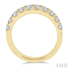 1 Ctw Round Cut Diamond Wedding Band in 14K Yellow Gold