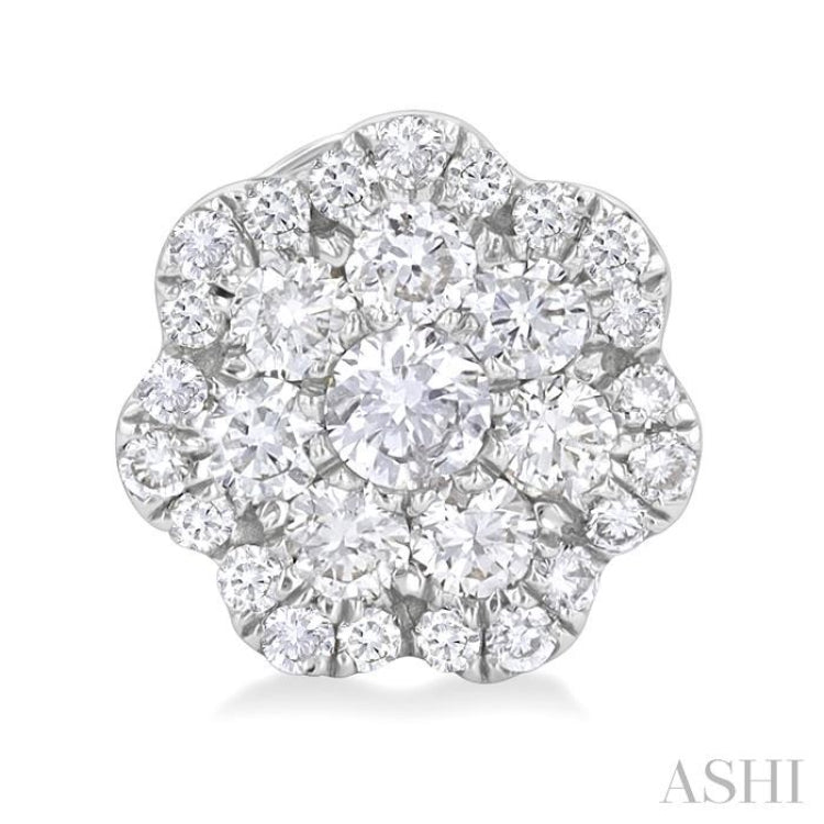 3/4 Ctw Flower Pattern Round Cut Diamond Fashion Stud Earrings in 14K White Gold