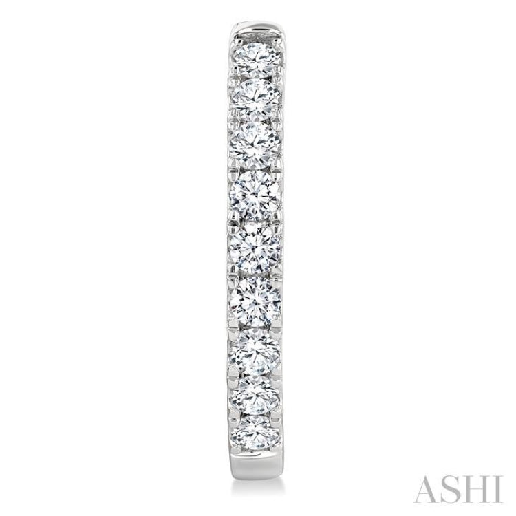 1 Ctw Round Cut Diamond Hoop Earrings in 14K White gold