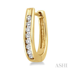1/4 Ctw Round Cut Diamond Hoop Earrings in 14K Yellow Gold