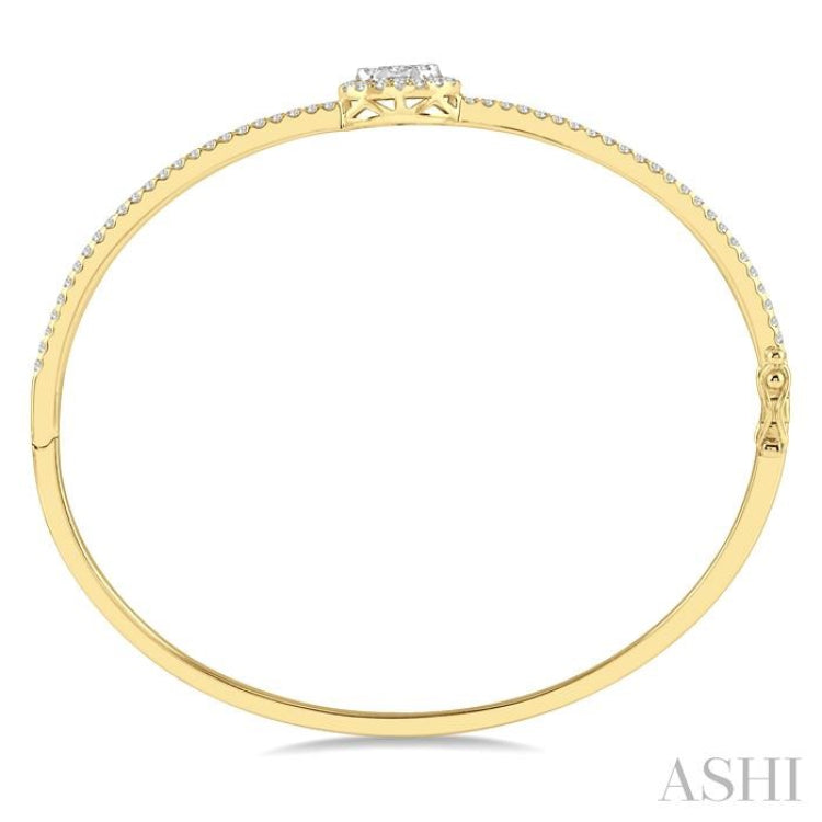1 Ctw Oval Shape Lovebright Round Cut Diamond Stackable Bangle in 14K Yellow and White Gold