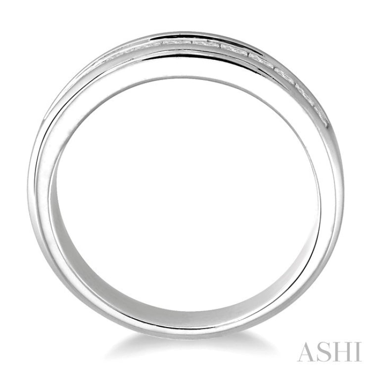 1 Ctw Princess Cut Diamond Wedding Band in 14K White Gold