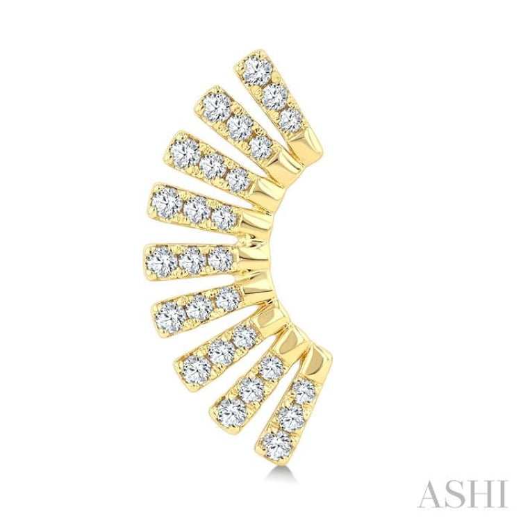 1/3 Ctw Bar-Shaped Accent Arc Round Cut Diamond Fashion Ear Climber in 14K Yellow Gold