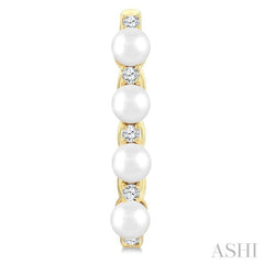 1/4 Ctw 4MM Cultured Pearl and Round Cut Diamond Fashion Hoop Earring in 14K Yellow Gold
