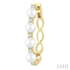 1/4 Ctw 4MM Cultured Pearl and Round Cut Diamond Fashion Hoop Earring in 14K Yellow Gold