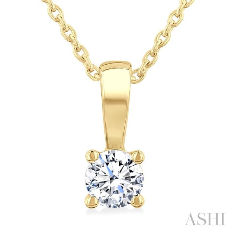 1/5 Ctw Prong Set Round Cut Diamond Solitaire Pendant With Chain in 14K Yellow Gold