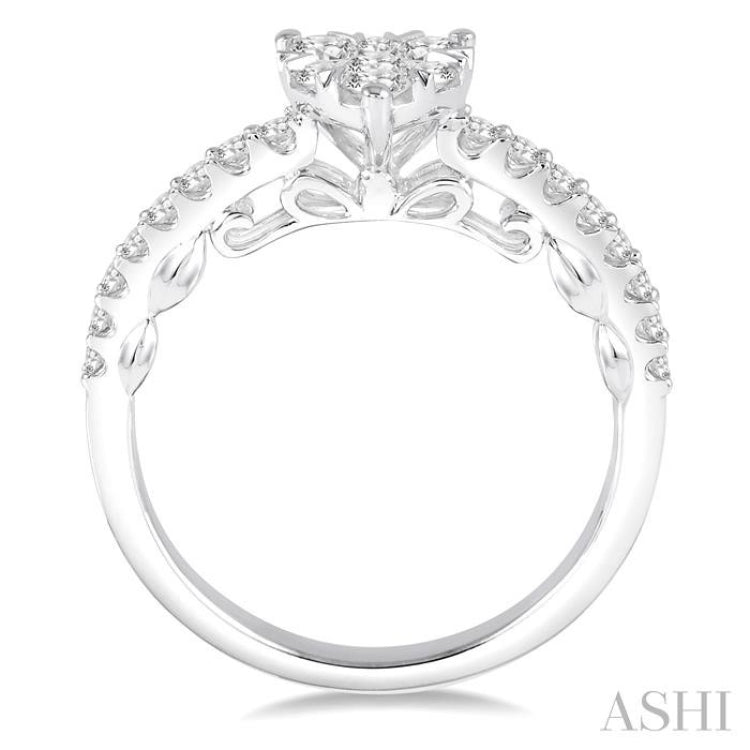 5/8 Ctw Round Cut Diamond Heart Shaped Lovebright Ring in 14K White Gold
