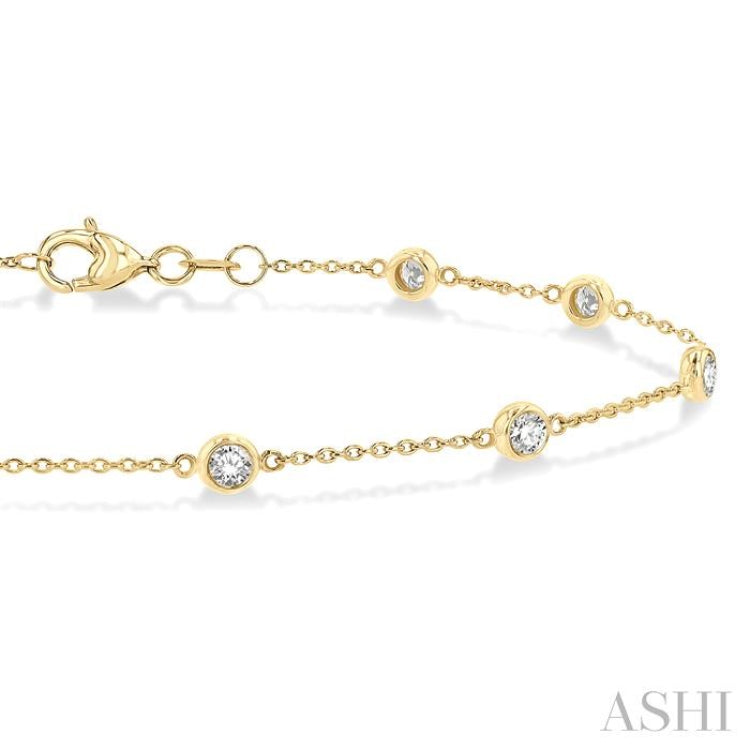 1/2 Ctw Circular Mount Round Cut Diamond Station Bracelet in 14K Yellow Gold