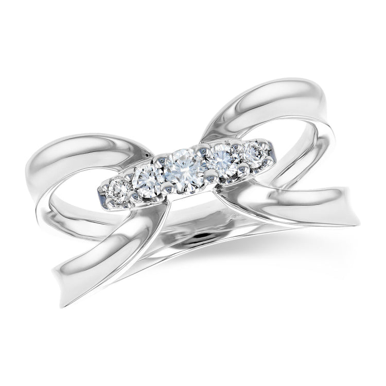 14KT Gold Ladies Diamond Ring