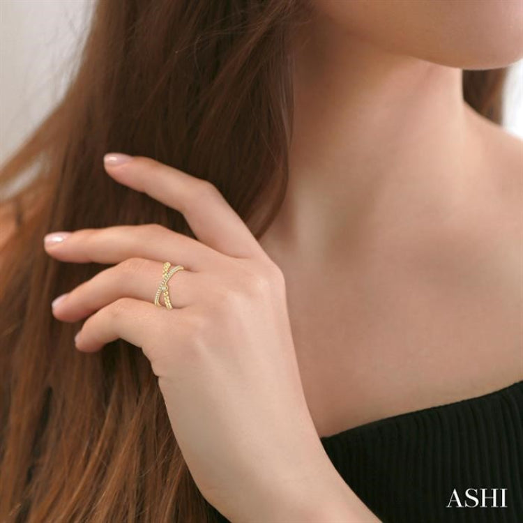 1/6 Ctw Criss Cross Split Shank Round Cut Bead Bijoux Diamond Fashion Ring in 10K Yellow Gold