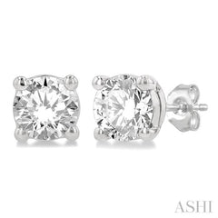 1/2 Ctw Round Cut Diamond Stud Earrings in 14K White Gold