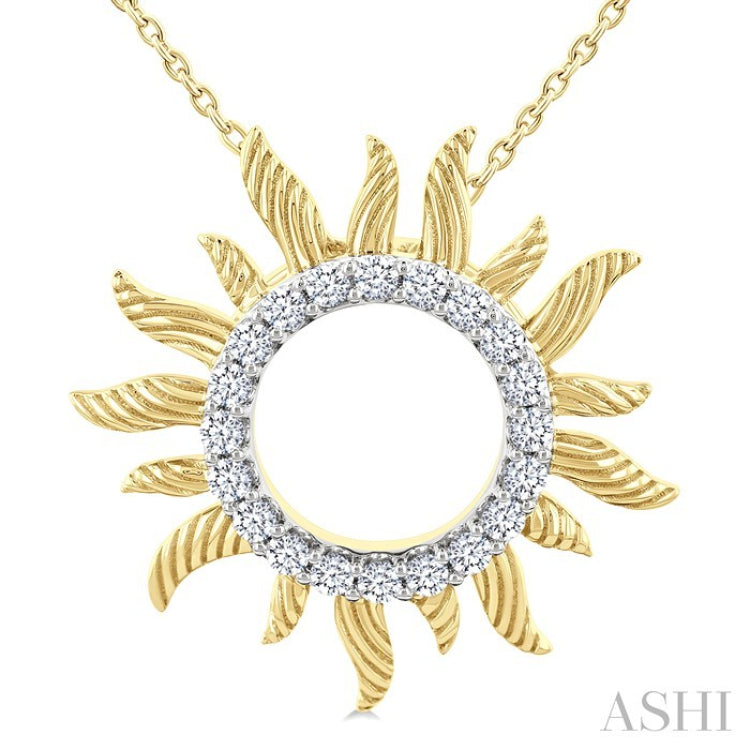 1/4 Ctw Textured Sunburst Round Cut Diamond Pirouette Fashion Pendant With Chain in 10K Yellow Gold