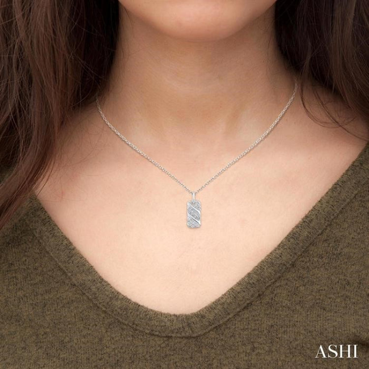 1/10 Ctw Bold Ribbed Swirl Round Cut Diamond Pirouette Bold Fashion Pendant With Chain in Sterling Silver
