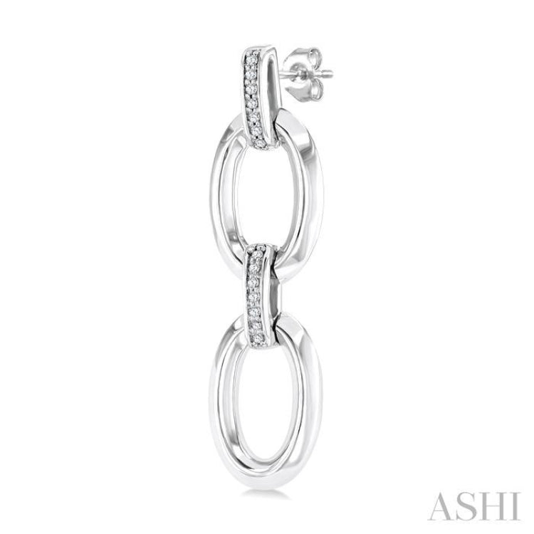 1/10 Ctw Oval Shape D-Link Round Cut Diamond Fashion Earrings in Sterling Silver