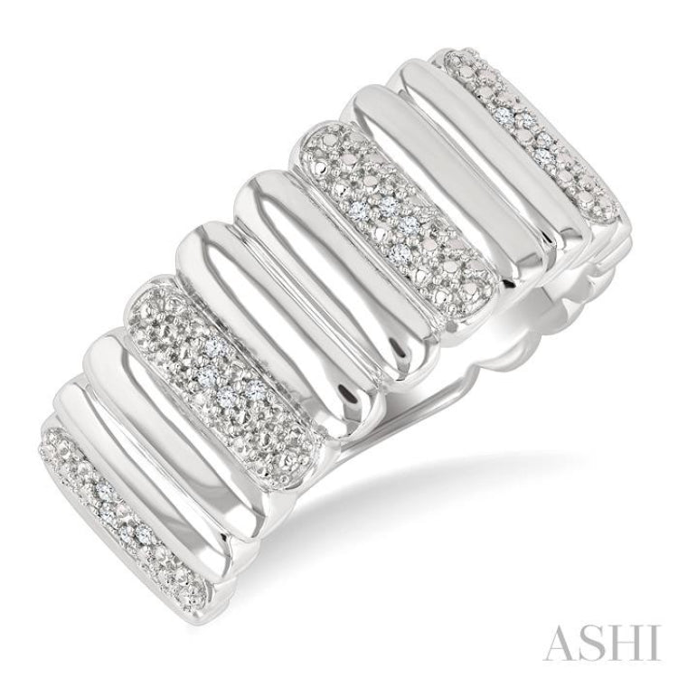 1/10 Ctw Wide Ribbed Plain Polished and Round Cut Diamond Pirouette Bold Fashion Band in Sterling Silver