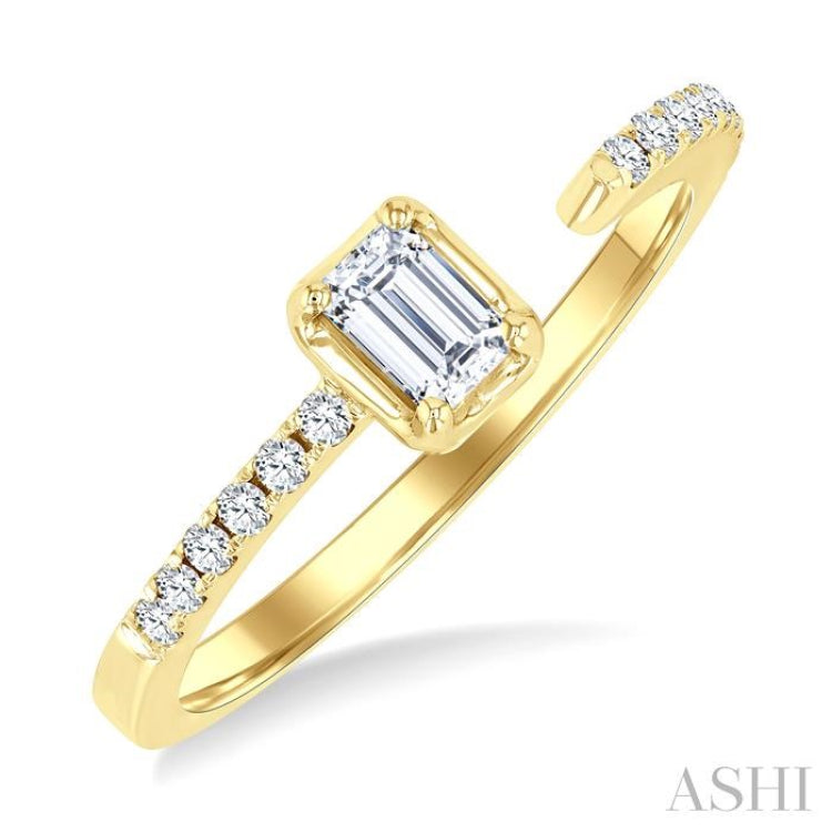 3/8 Ctw Emerald and Round Cut Diamond Fashion Open Ring in 14K Yellow Gold