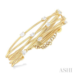 1 1/2 Ctw Criss-Cross Mixed Diamond Cut Fashion Spring Bangle in 14K Yellow Gold