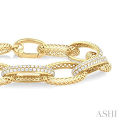 3 Ctw Open Window Oval Link Round Cut Diamond Fashion Bold Bracelet in 14K Yellow Gold