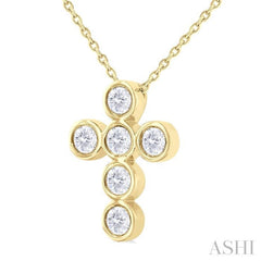 1/2 Ctw Round Cut Diamond 6-Stone Bezel Set Cross Pendant With Chain in 14K Yellow Gold