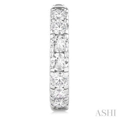 2 Ctw Round Cut Diamond Hoop Earrings in 14K White Gold