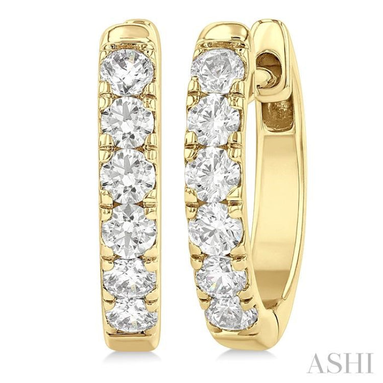 1/2 Ctw Round Cut Diamond Hoop Earrings in 14K Yellow Gold