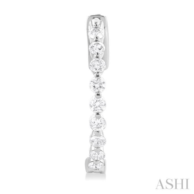 1 Ctw Inside-Out Single Prong Set Round Cut Diamond Hoop Earrings in 14K White Gold