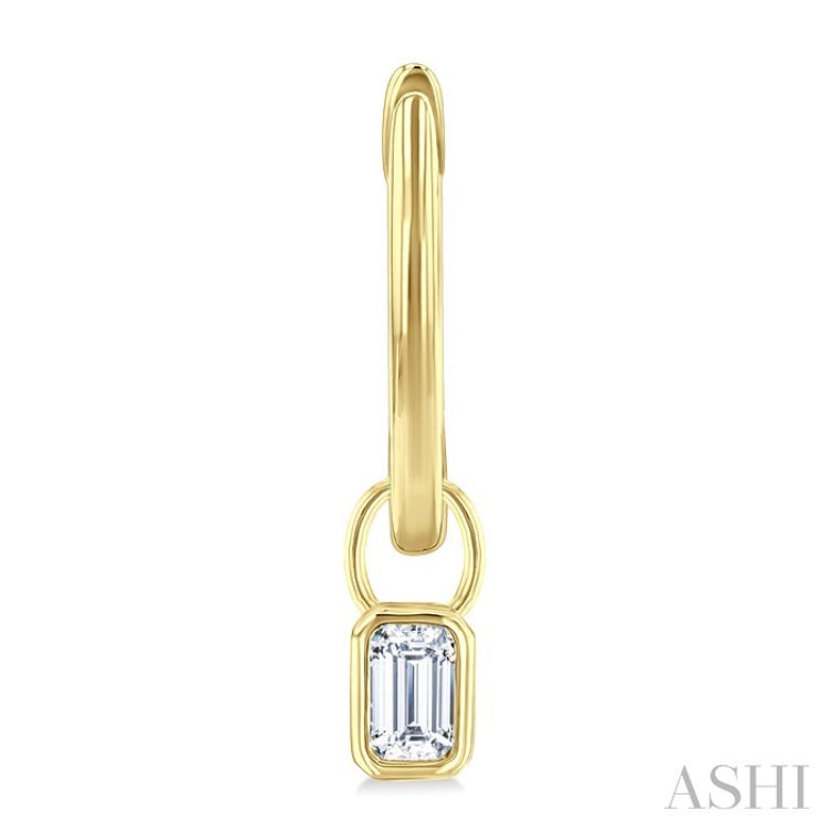 1/3 Ctw Bezel Set Emerald Cut Diamond Huggie Earrings in 14K Yellow Gold
