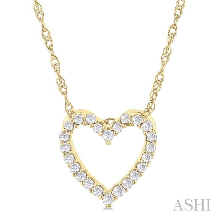 1/10 Ctw Heart Shape Round Cut Diamond Pendant With Chain in 14K Yellow Gold