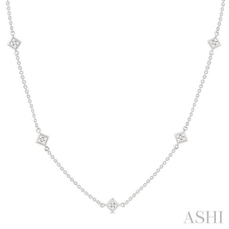 1 1/2 Ctw Princess Cut Diamond Station Necklace in 14K White Gold